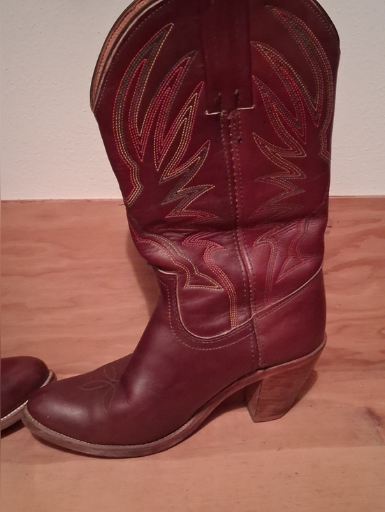 Frye Shoes - Frye Burgundy Leather Western Heeled Boots